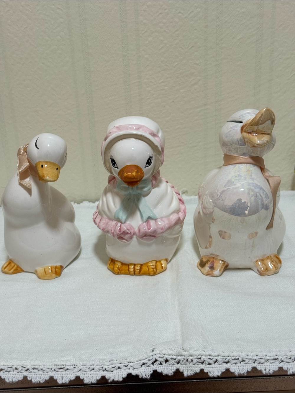 Source Unknown Pastel Ceramic Duck Trio - White,‎ Pink, Blue Accents